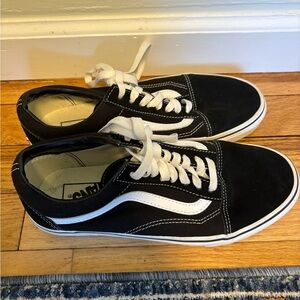 Women’s Classic Black Vans